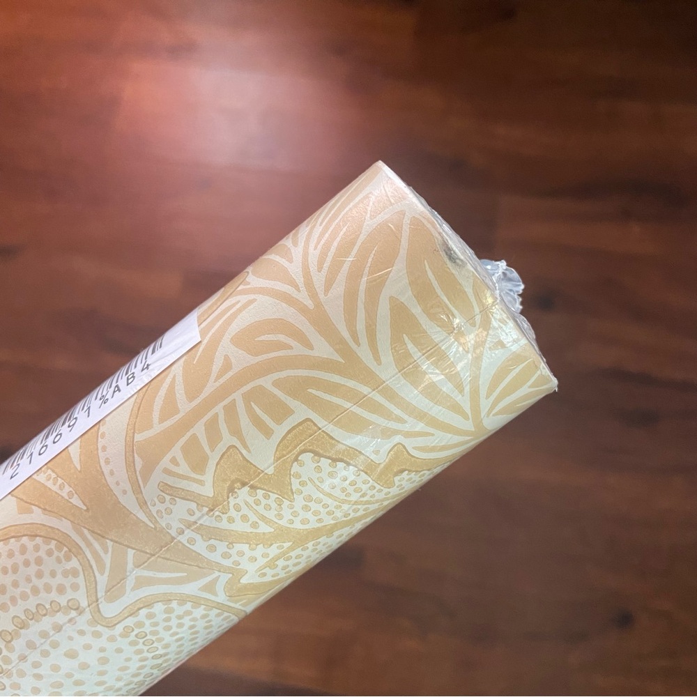 🔥CLOSET CLEAR OUT🔥 NEW Morris & Co.Apple Wallpaper (2 rolls) Read Description✨ - Picture 7 of 9